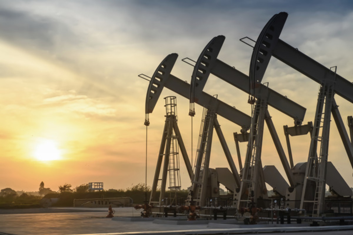 Two Powerful Ways To Earn Income From Oil