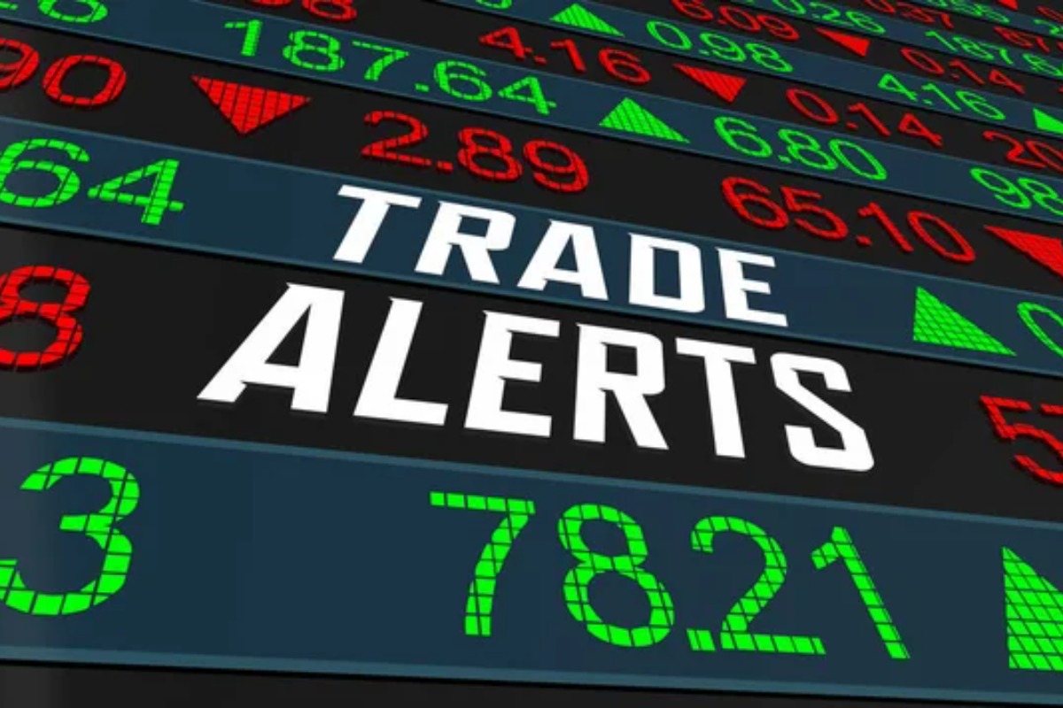 Reflexivity And The Dynamics Of Option Markets