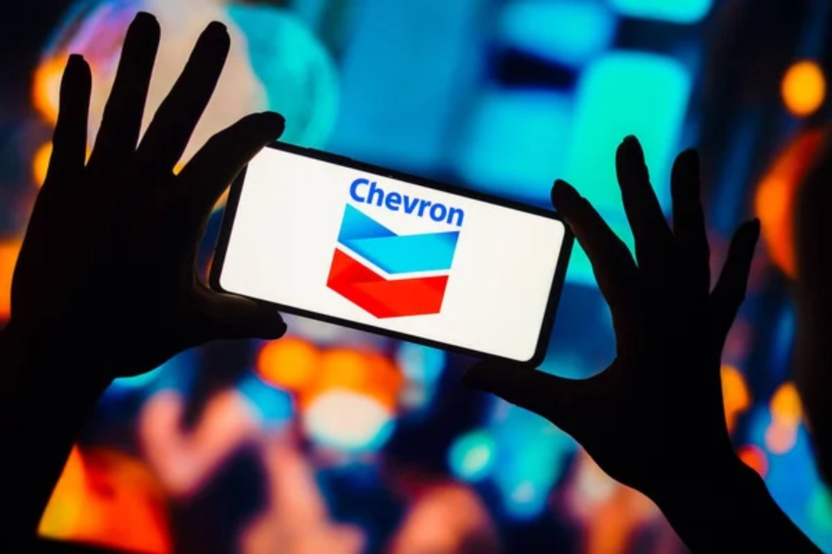 Chevron Stock May Attract Value Investors, Especially If It Hikes The Dividend Next Year