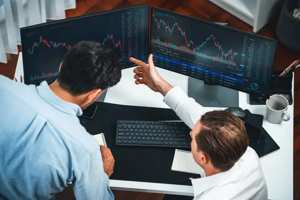Nifty Above 22,500; IT Stocks Edge Lower