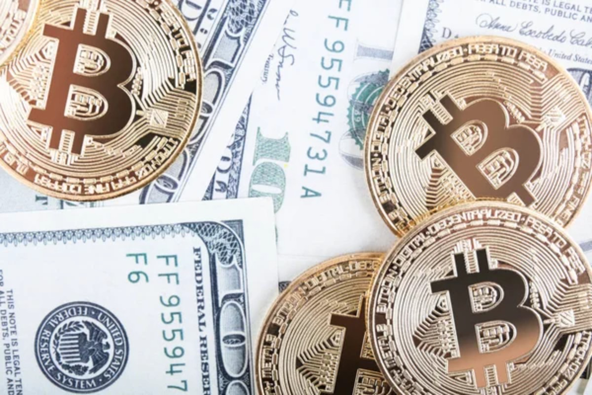 BTC/USD Signal: Bullish Outlook As ETF Inflows Jump, Bond Yields Fall