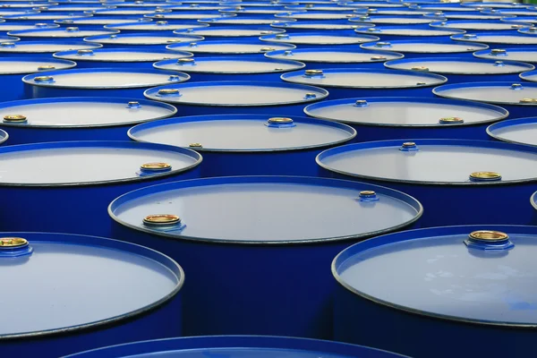 Dollar Resumes Rally As Brent Oil Climbs Above $100