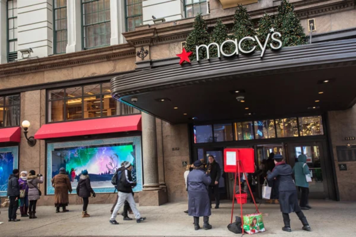 Macy's Q2 Earnings And Revenues Beat Estimates