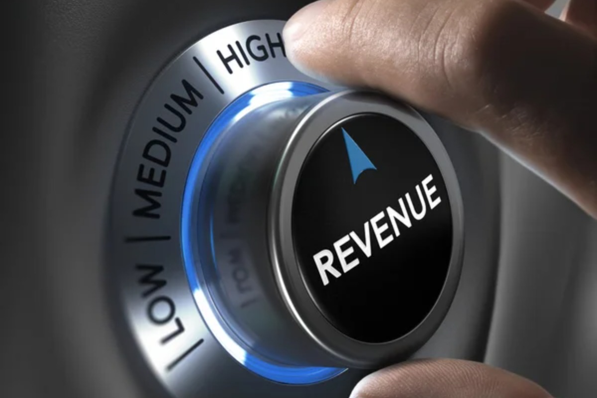 When Revenue Growth Stops Paying Cash: A Cross-Sector Cash Conversion Stress Map