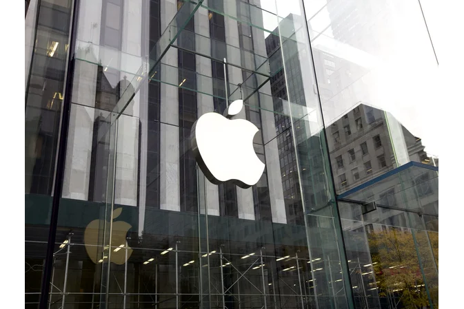 Why Apple Shares Are Down 2% In Premarket Today?