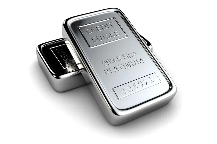Platinum Falls Toward $1,600 Per Ounce