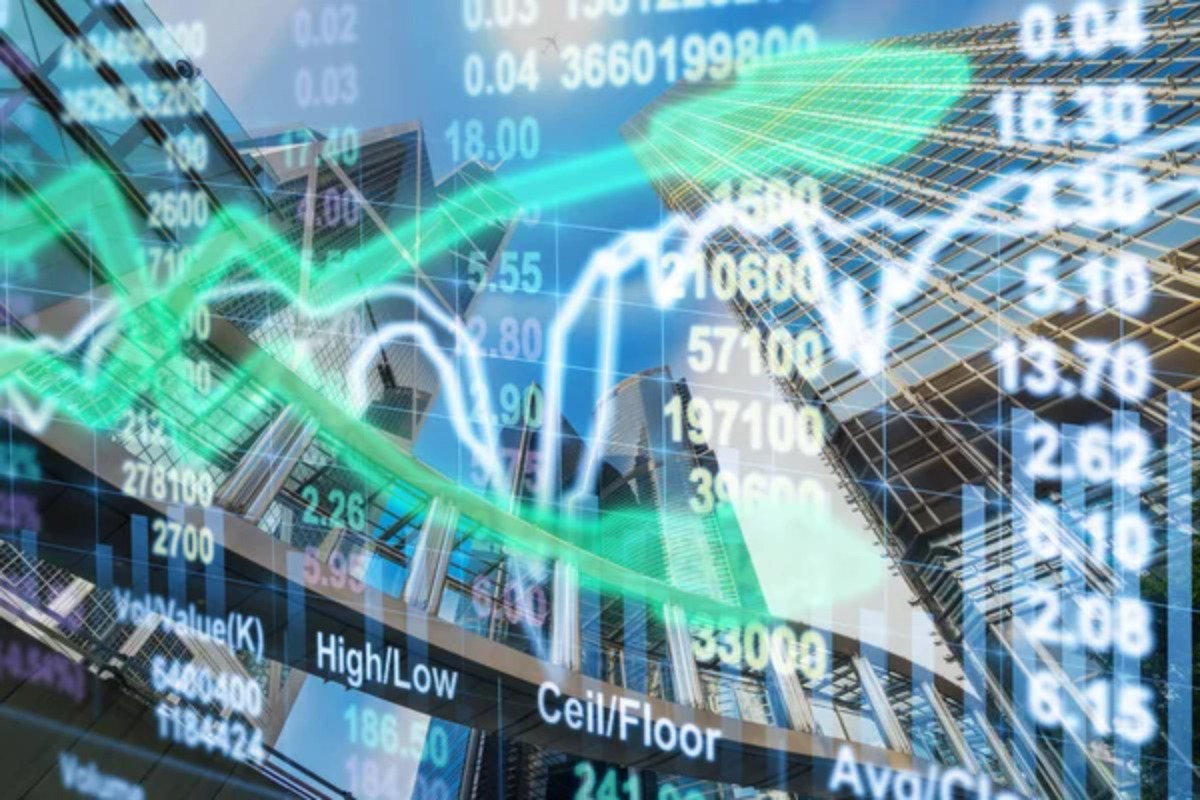 Sensex Today Trades Lower; Tata Steel & Bajaj Finance Top Losers