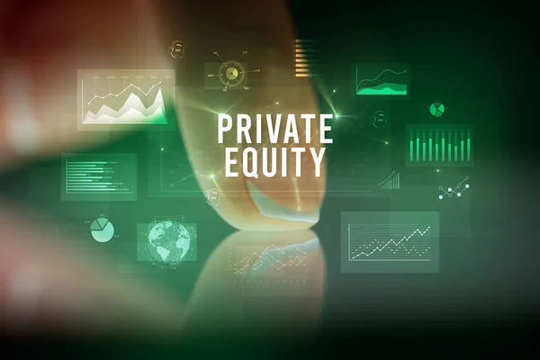 Private Equity Woos 6,000 Retail Investors At A Beach: Red Flag?