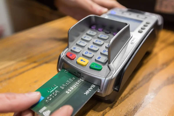 American Express EPS Jumps 31%: How Much Of The Gain Can Last?
