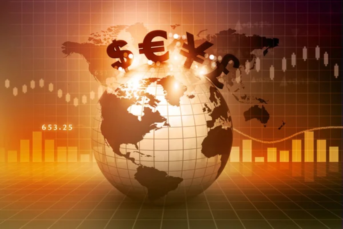 FX Daily: Dollar Caught Between Many Fronts