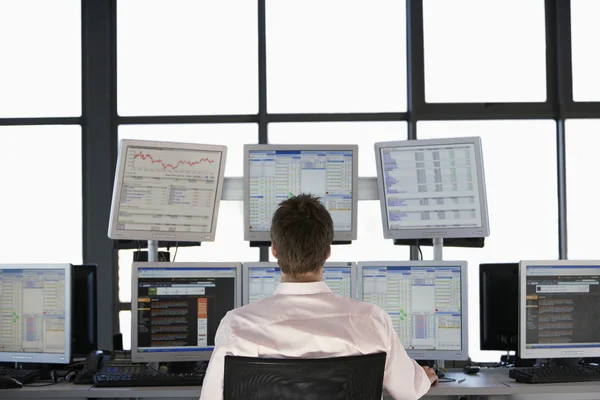 3 Stocks To Get The Best Out Of The Trade War