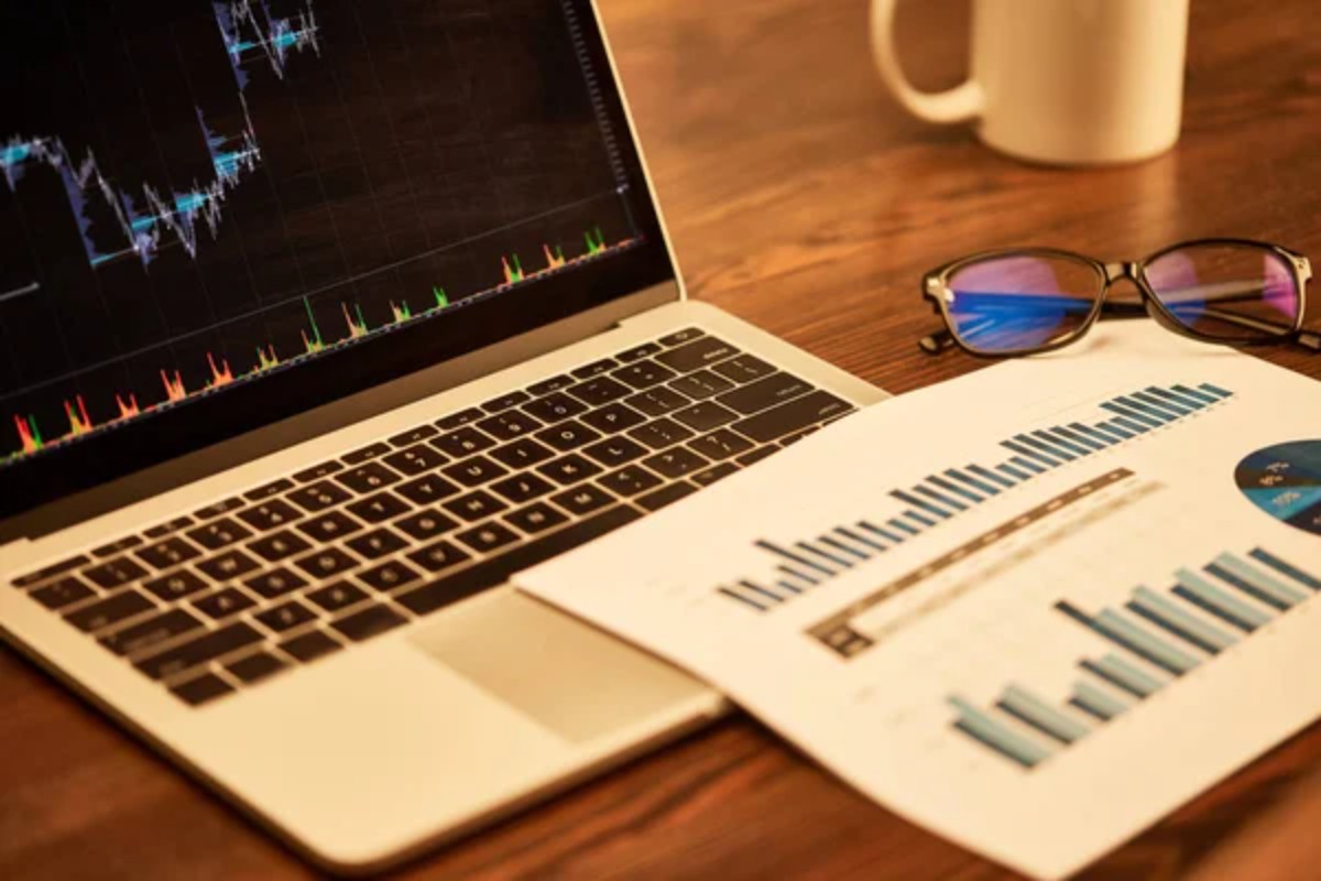 “Growth In The Clouds” Stock Market (And Sentiment Results)…