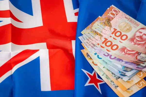 AUD/USD: Hot Australian Inflation Could Trigger Bullish Continuation Toward 0.7065