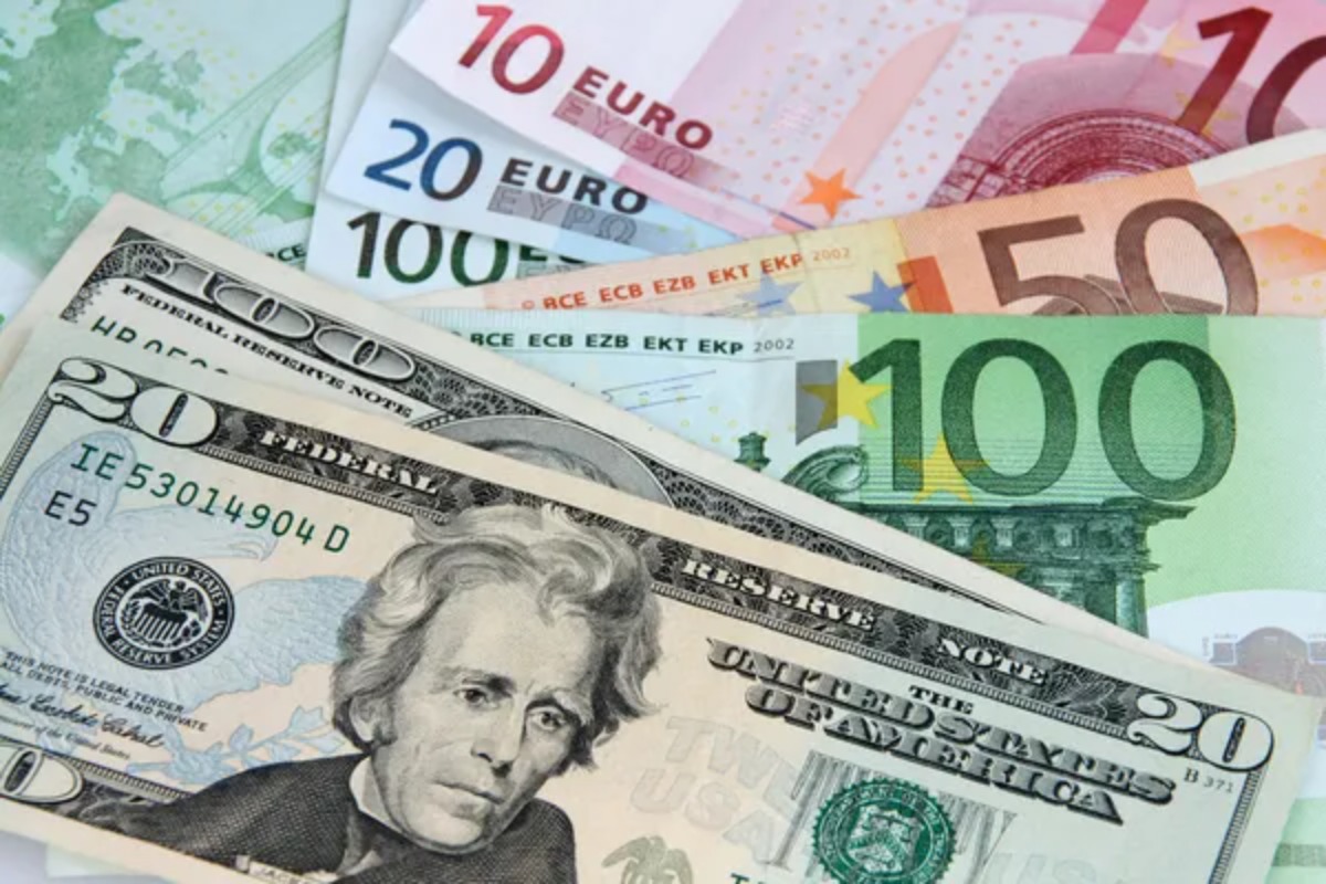 EUR/USD Tests 200-Day EMA As Fed Hawkishness Weighs Pre-NFP
