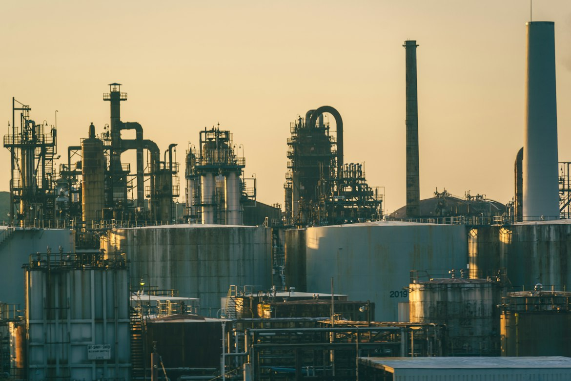 Oil Rises, Conviction Slips