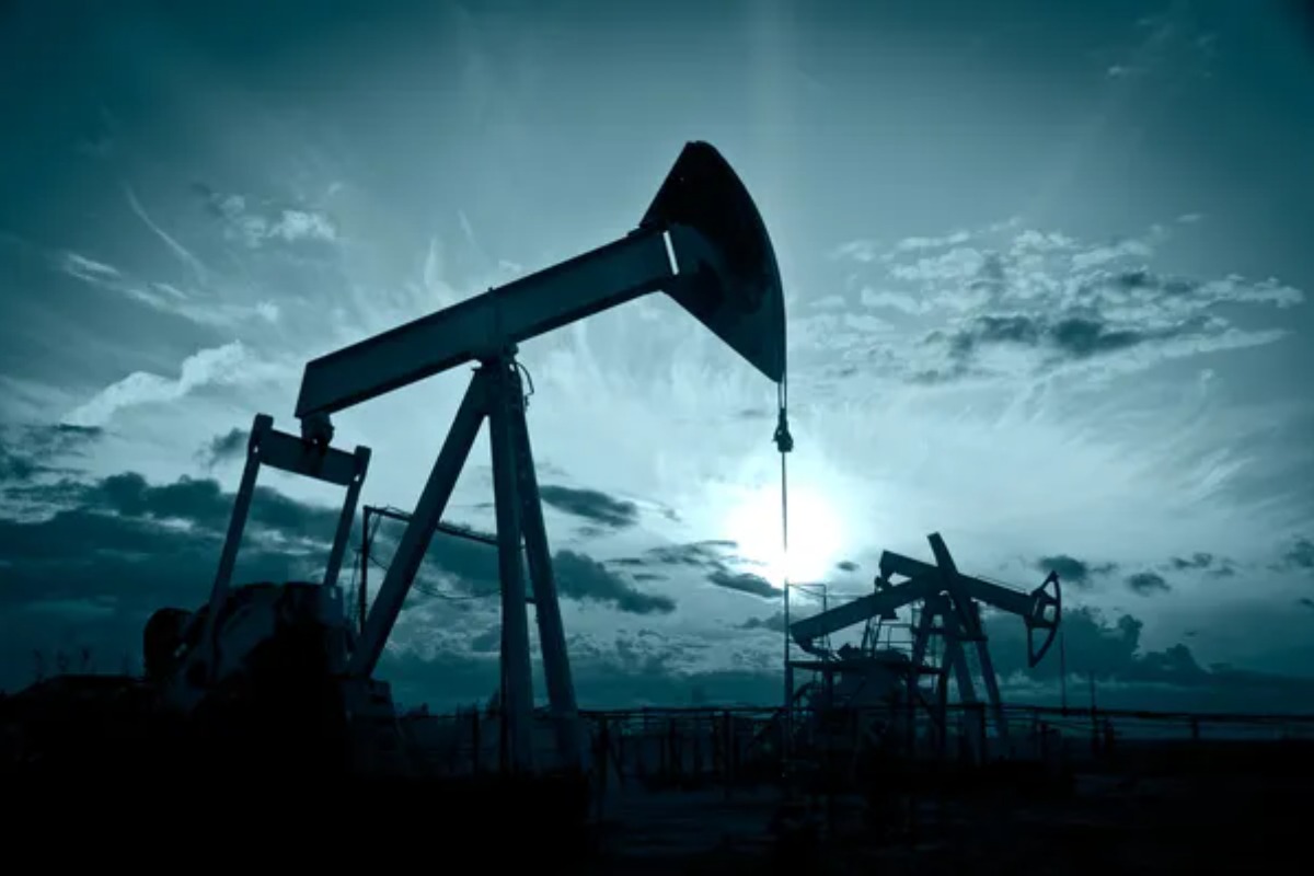 WTI Crude Oil Forecast: Prices Slide Below $81 As Middle East Risks Ease