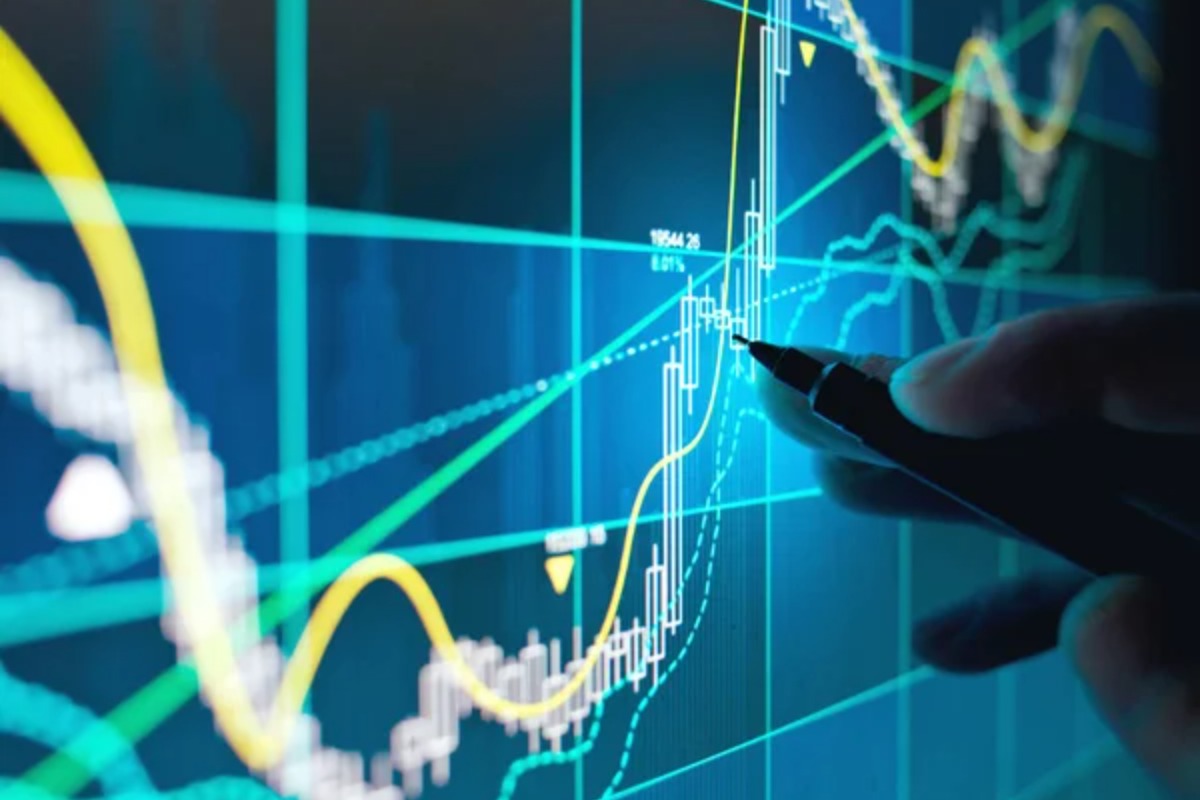S&P 500 Retreats As Bond Market Bear Scares Investors