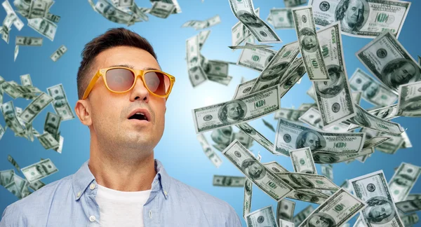 depositphotos_82936182-stock-photo-surprised-man-under-dollar-money.jpg depositphotos_82936182-stock-photo-surprised-man-under-dollar-money.jpg