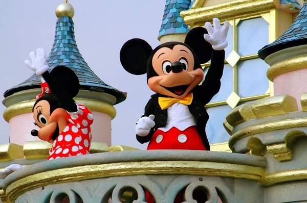 depositphotos_69250695-stock-photo-hong-kong-china-mickey-and.jpg