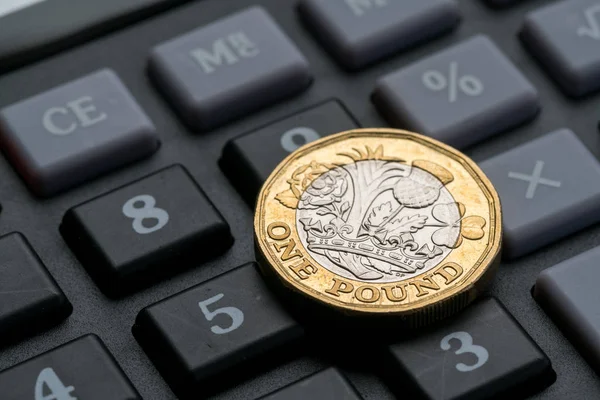 depositphotos_310746054-stock-photo-new-british-one-pound-coin.jpg depositphotos_310746054-stock-photo-new-british-one-pound-coin.jpg