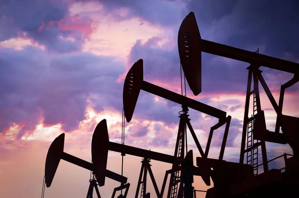 depositphotos_876613014-stock-photo-oil-energy-industry-field-oil.jpg
