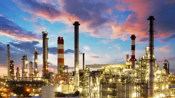 depositphotos_19019417-stock-photo-oil-and-gas-industry-refinery.jpg