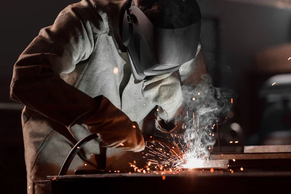 depositphotos_193523150-stock-photo-worker.jpg depositphotos_193523150-stock-photo-worker.jpg