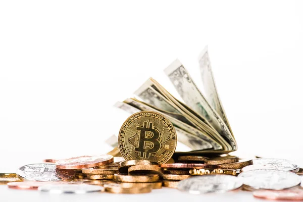 depositphotos_192432052-stock-photo-close-view-bitcoins-dollar-banknotes.jpg depositphotos_192432052-stock-photo-close-view-bitcoins-dollar-banknotes.jpg