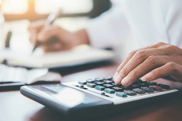 depositphotos_304171558-stock-photo-woman-with-bills-and-calculator.jpg depositphotos_304171558-stock-photo-woman-with-bills-and-calculator.jpg