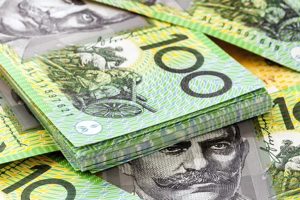 depositphotos_94431976-stock-photo-australian-one-hundred-dollar-bills.jpg