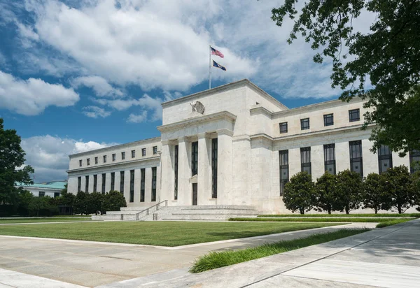 depositphotos_160122000-stock-photo-federal-reserve-building-hq-washington.jpg