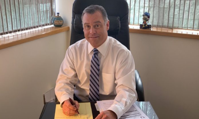 Rich-Bean-on-How-Retirees-Can-Cut-Their-Tax-Bill-in-Half.jpg-696x418.jpeg Rich-Bean-on-How-Retirees-Can-Cut-Their-Tax-Bill-in-Half.jpg-696x418.jpeg