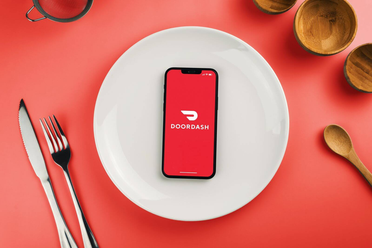 Huge, Unusual Call Options Volume With DoorDash Ahead Of Earnings - Is DASH Undervalued?