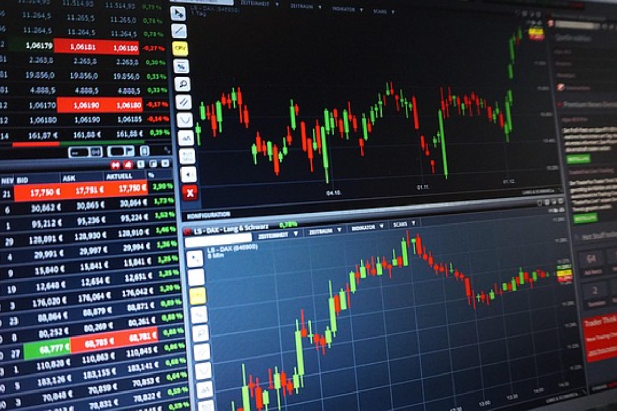Stock Analysis: Zhuzhou CCRC Times Electric May Gain 10.75% A Year