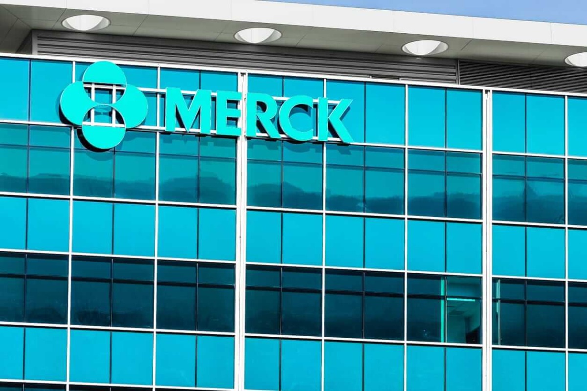 Huge Unusual Put Options Volume In Merck - Is MRK Stock Overvalued?
