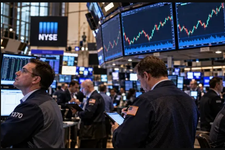S&P 500 Eyes 4th Straight Year Of Double-Digit Gains, A Rare Feat In 100 Years