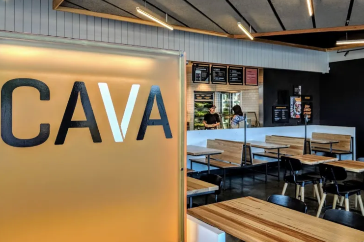 Cava's Lone Bear Analyst Flags Weak Foot Traffic After Stock's 123% Surge