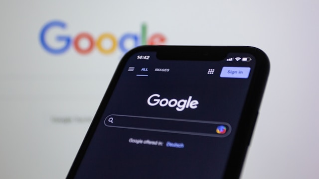 Alphabet’s Silent Layoffs Help AI Expansion