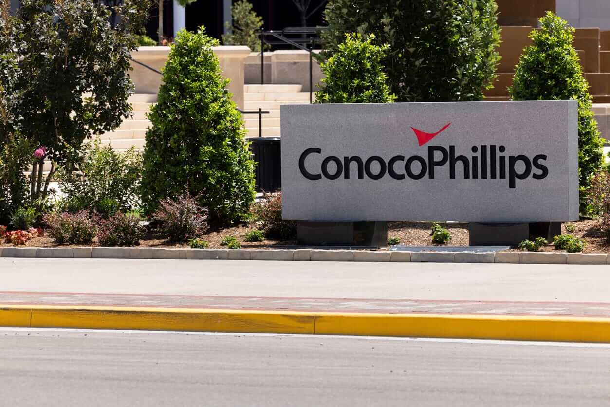 Conoco Phillips HQ Sign - by MattGush via iStock