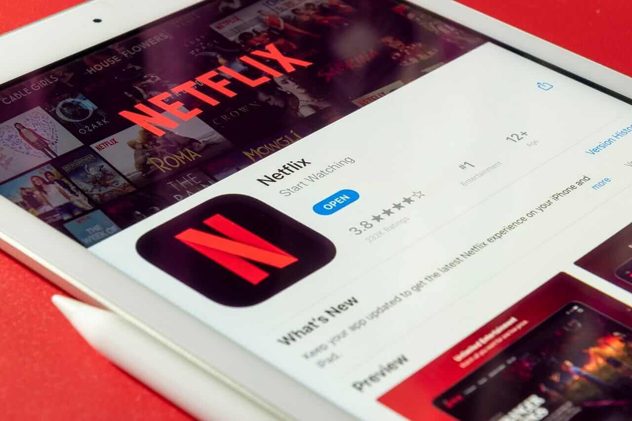 Netflix open on tablet by rswebsols via Pixabay