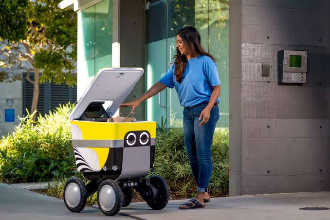 Serve Robotics to deploy up to 2,000 sidewalk delivery bots on Uber Eats | TechCrunch