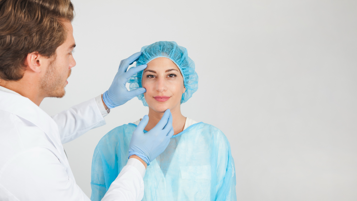 Plastic Surgeon Consultant.jpg Plastic Surgeon Consultant.jpg