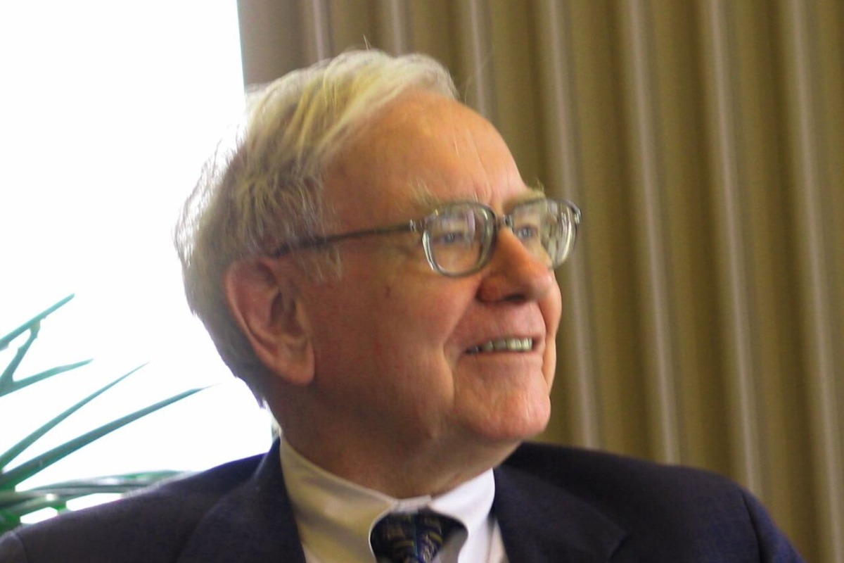 Warren Buffett Keeps Turning To The Same ETF For A Reason