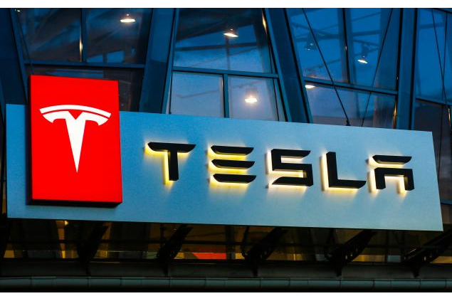 Buy, Hold, Or Sell Tesla Stock After Q3 Earnings & SpaceX Merger Talks?