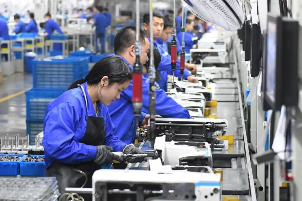 China PMIs Return To Expansion Territory, Signalling Modest Growth Uptick
