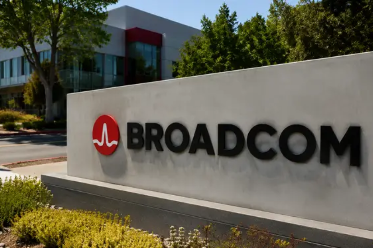 Broadcom Stock Is Down 21% From June Peak: Why One Bull Still Sees 55% Upside