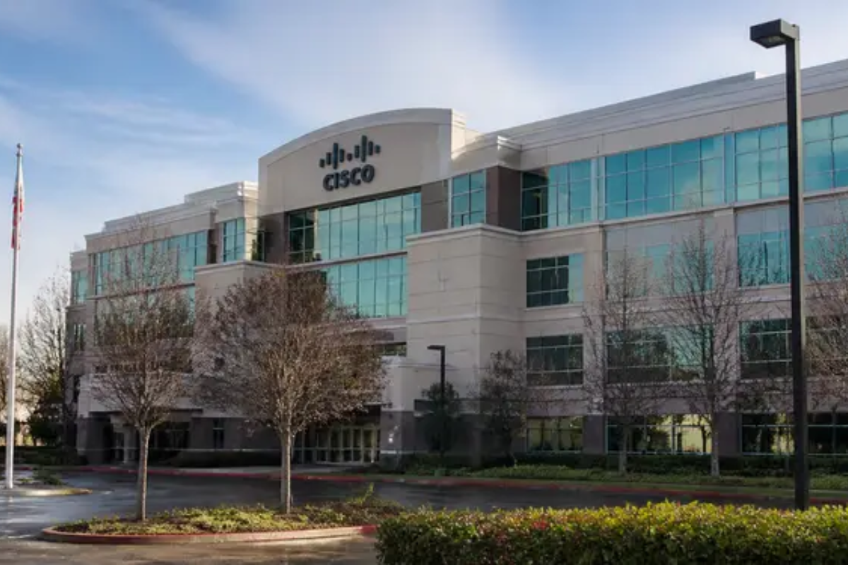 Cisco Beats Earnings As AI Orders Surge: Can CSCO Extend Its Massive 2026 Rally?