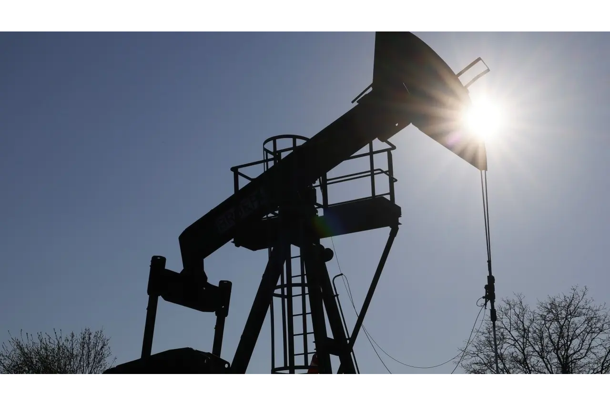 The Commodities Feed: Oil In Wait-And-See Mode Ahead Of US Midterms