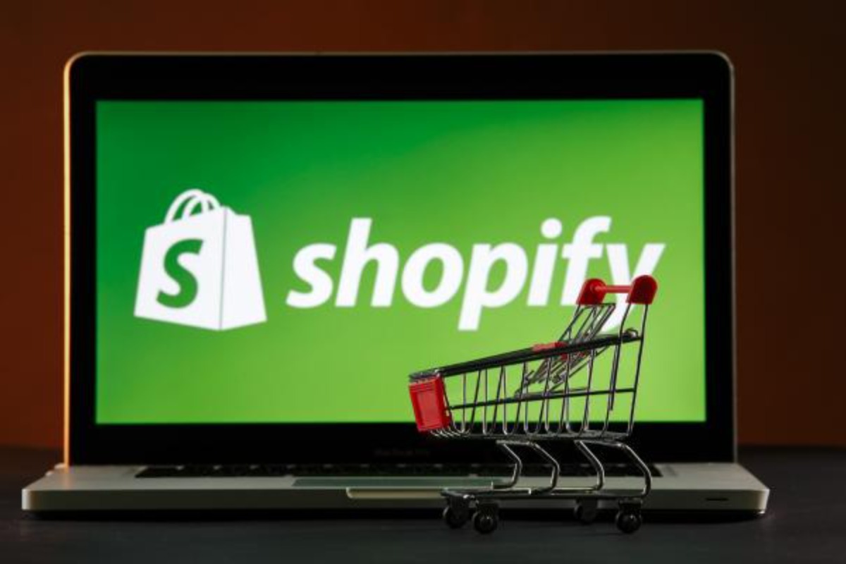 Shopify Stock Jumps On Meta Muse Deal: Time To Buy?