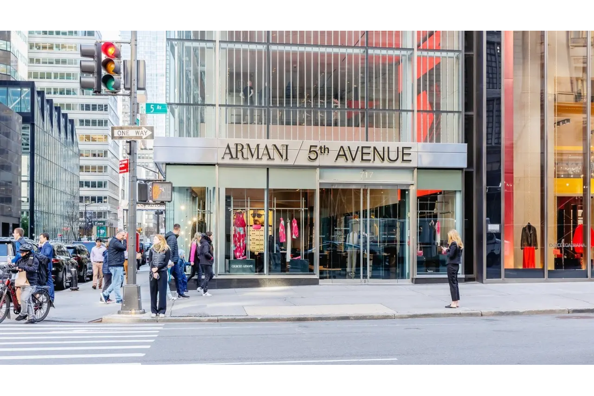 US Consumers Remain Under Pressure As Sentiment Slides